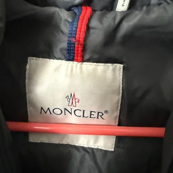 MONCLER JACKET WITH HOOD KIDS SIZE 8 130 CM - Picture 5 of 9